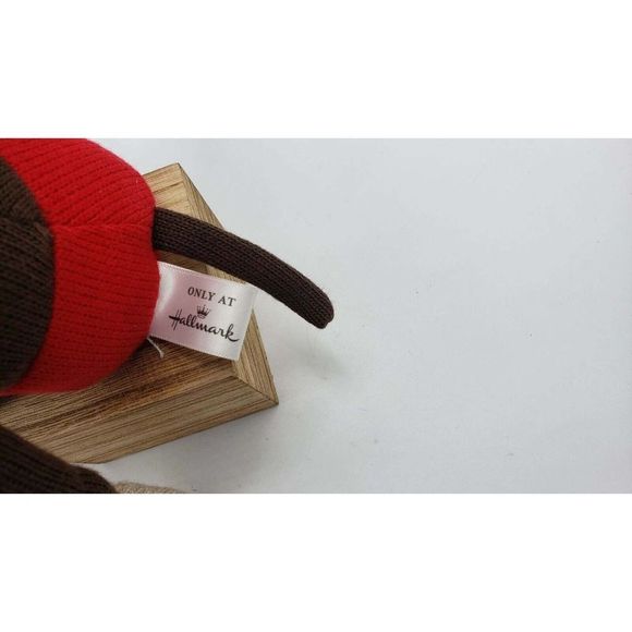 Hallmark Disney Sweetheart Mickey Mouse Valentine Knit Stuffed Animal 11" NWT - Picture 3 of 7